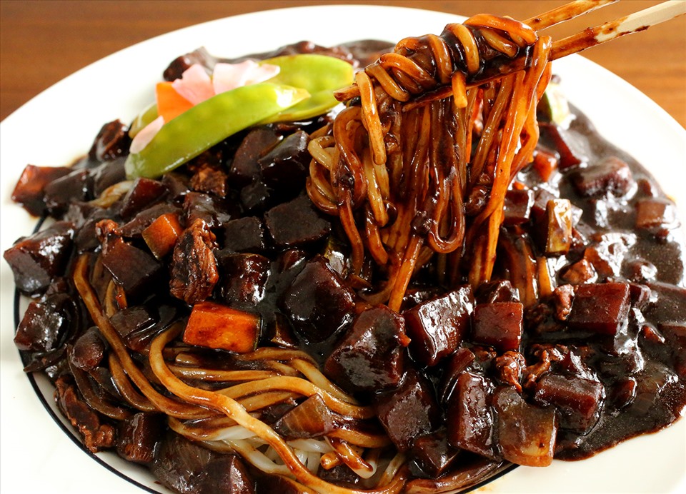 Blackbean Noodles